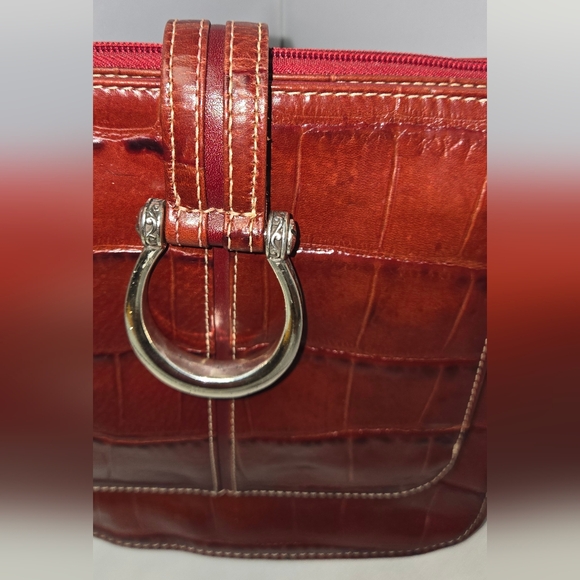 Brighton Croc-Embossed Wine Crossbody with Silver Ring - Picture 4 of 15